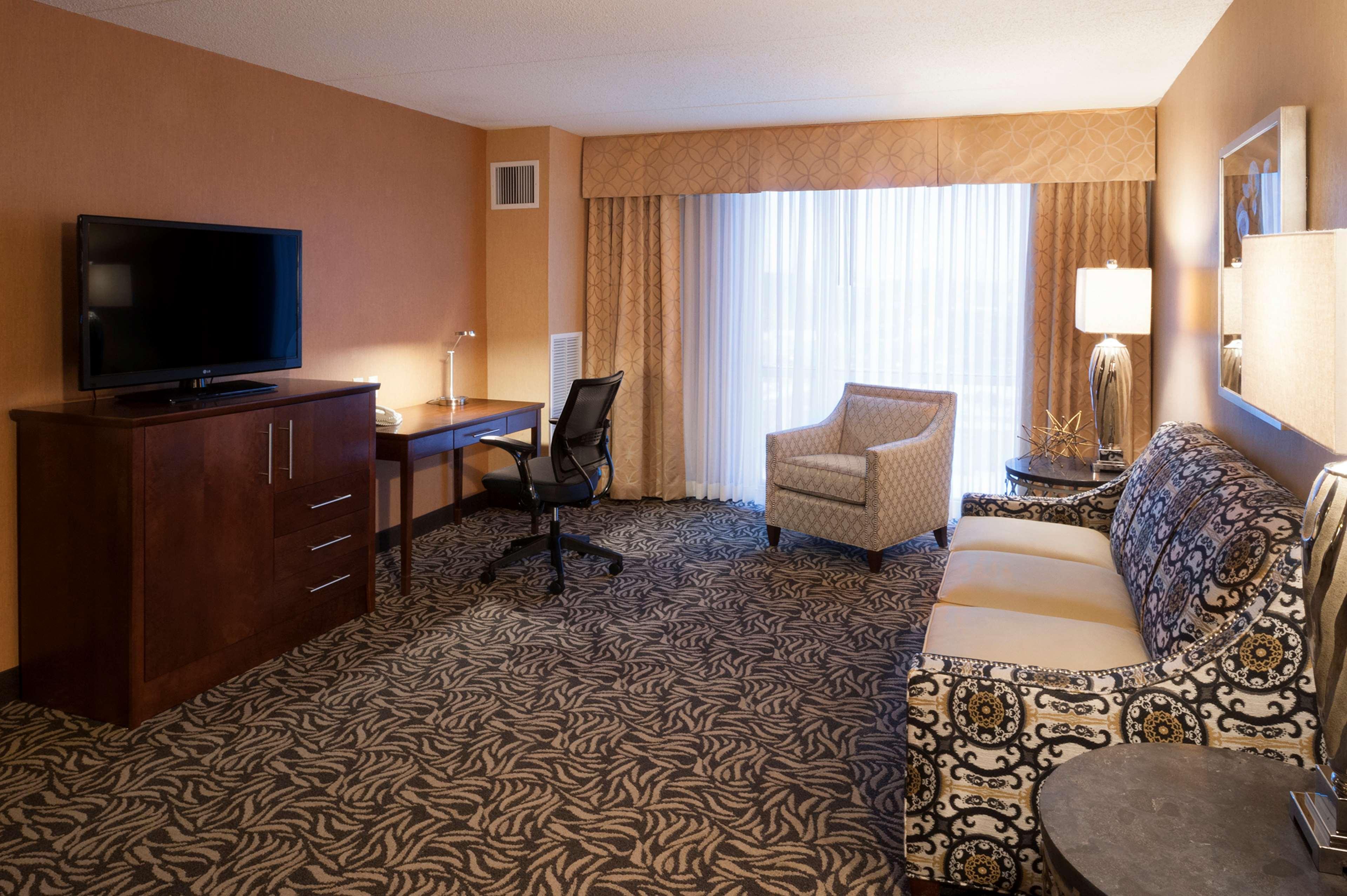 Doubletree By Hilton Bay City - Riverfront Buitenkant foto