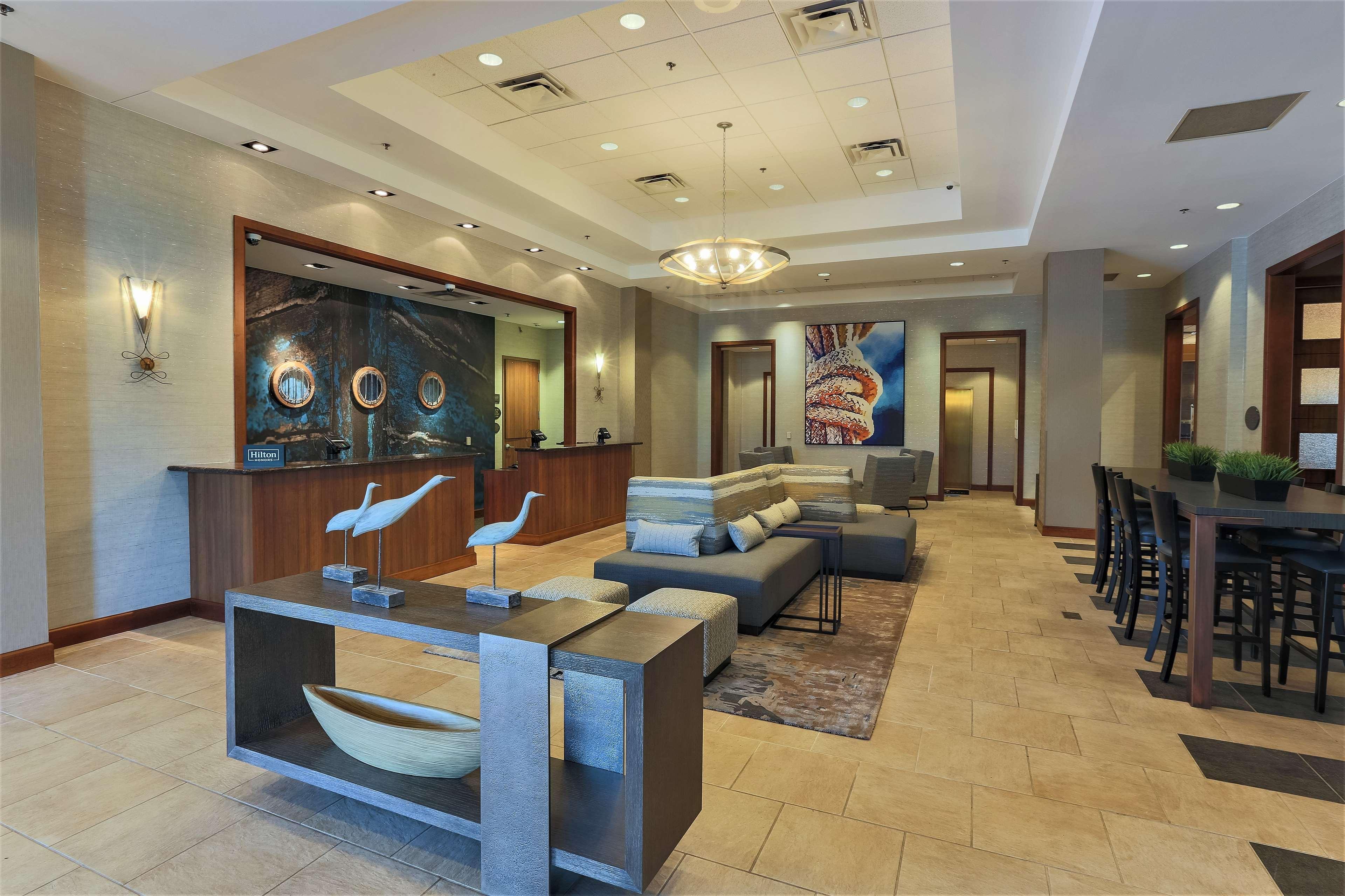 Doubletree By Hilton Bay City - Riverfront Buitenkant foto