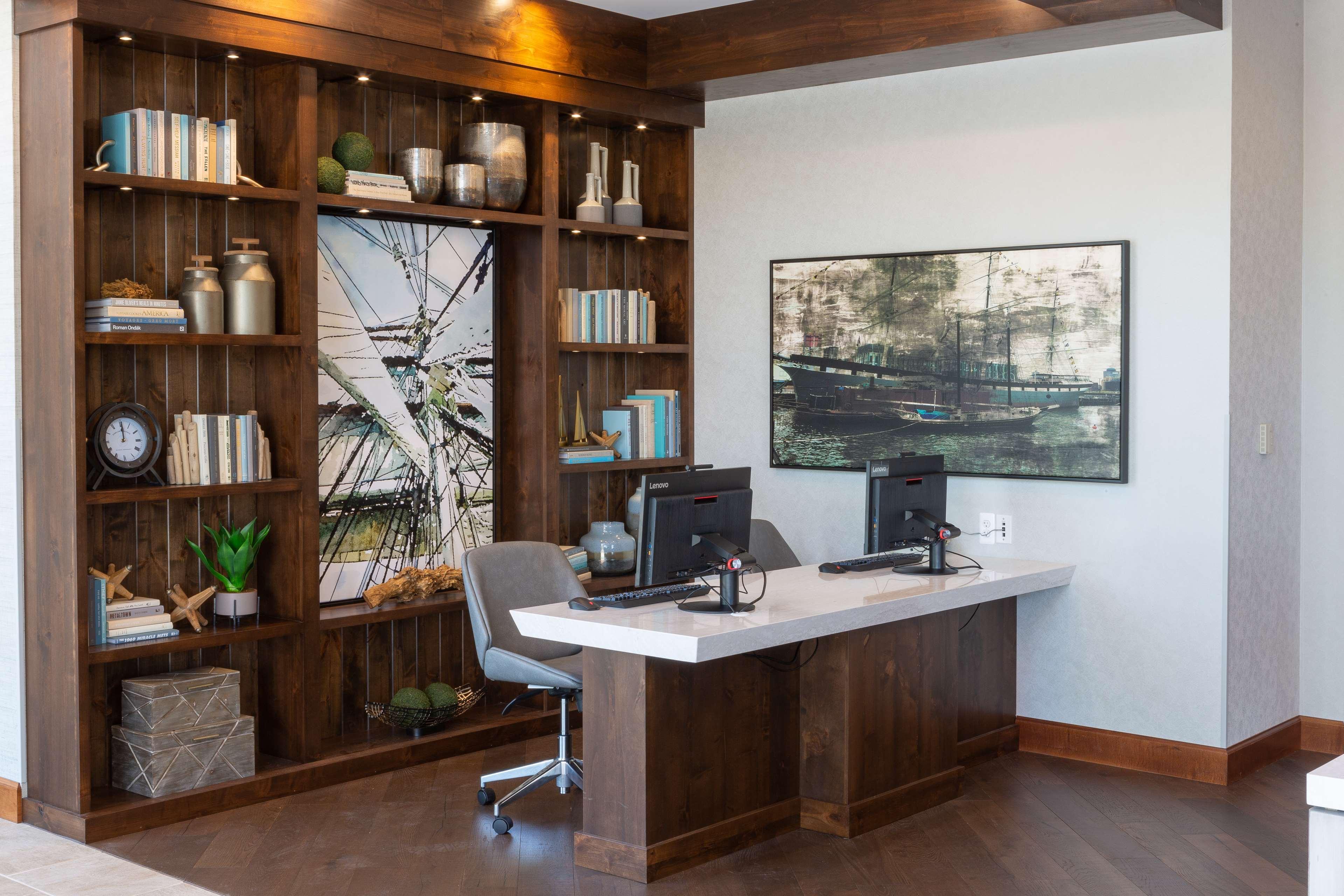 Doubletree By Hilton Bay City - Riverfront Buitenkant foto