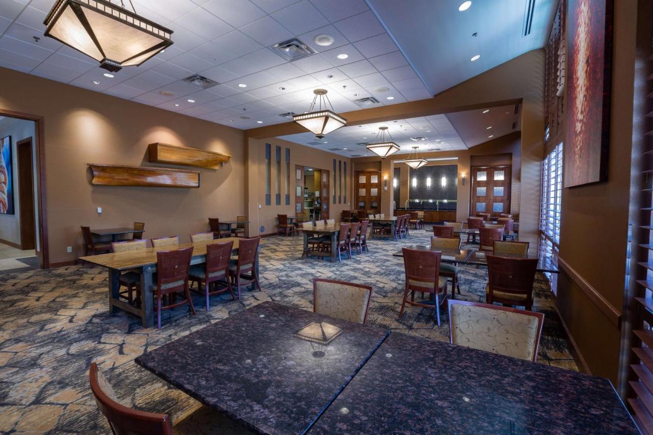 Doubletree By Hilton Bay City - Riverfront Buitenkant foto