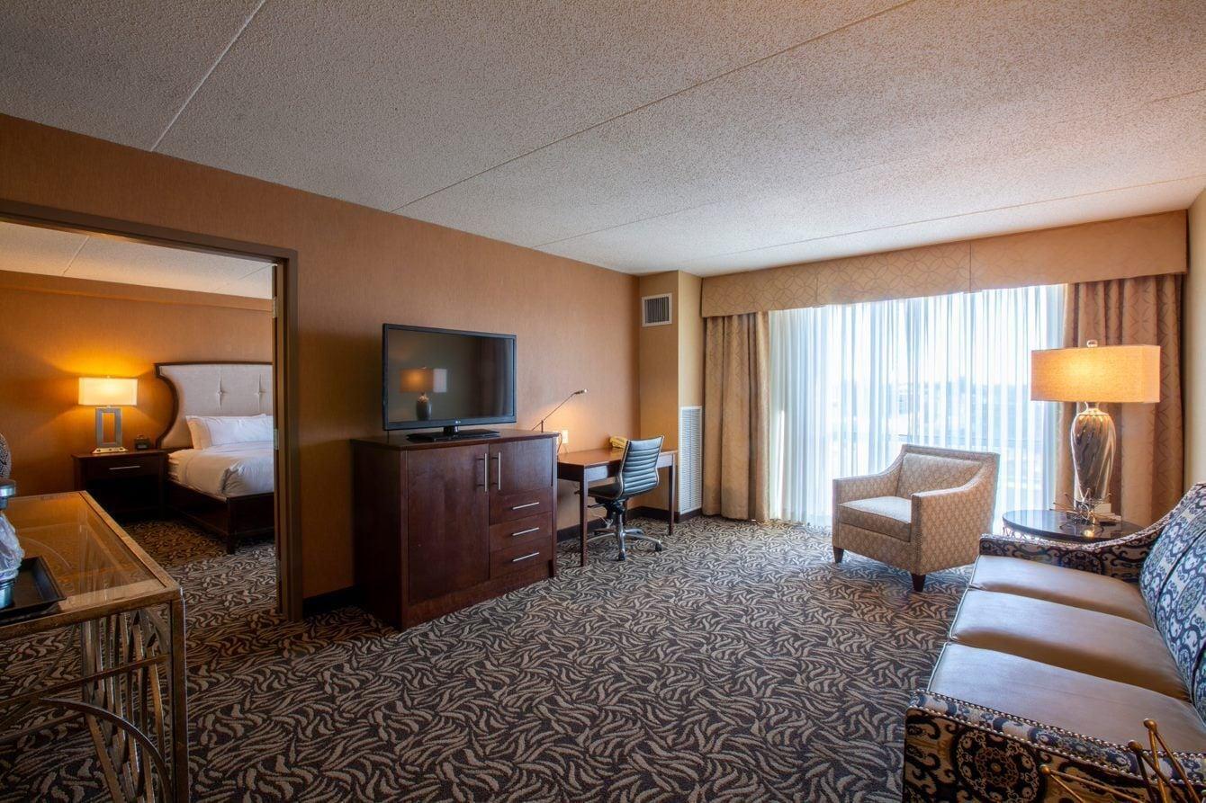 Doubletree By Hilton Bay City - Riverfront Buitenkant foto